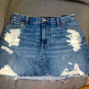 Brand new Hollister high rise skirt size 29 woman